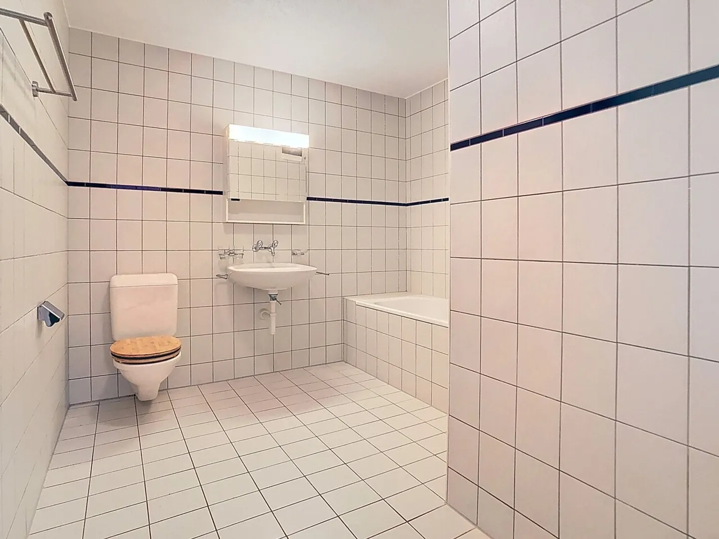 Apartment for rent - Photo 5 of 13