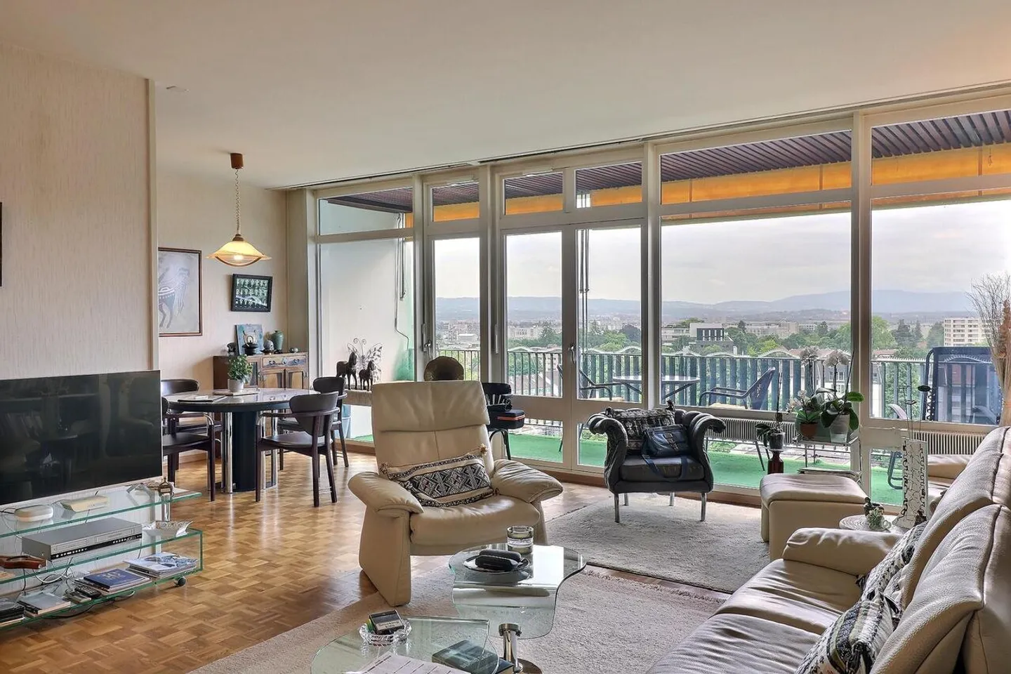 Beautiful apartment on an upper floor with a lifetime annuity pool without rent - Photo 6 of 10