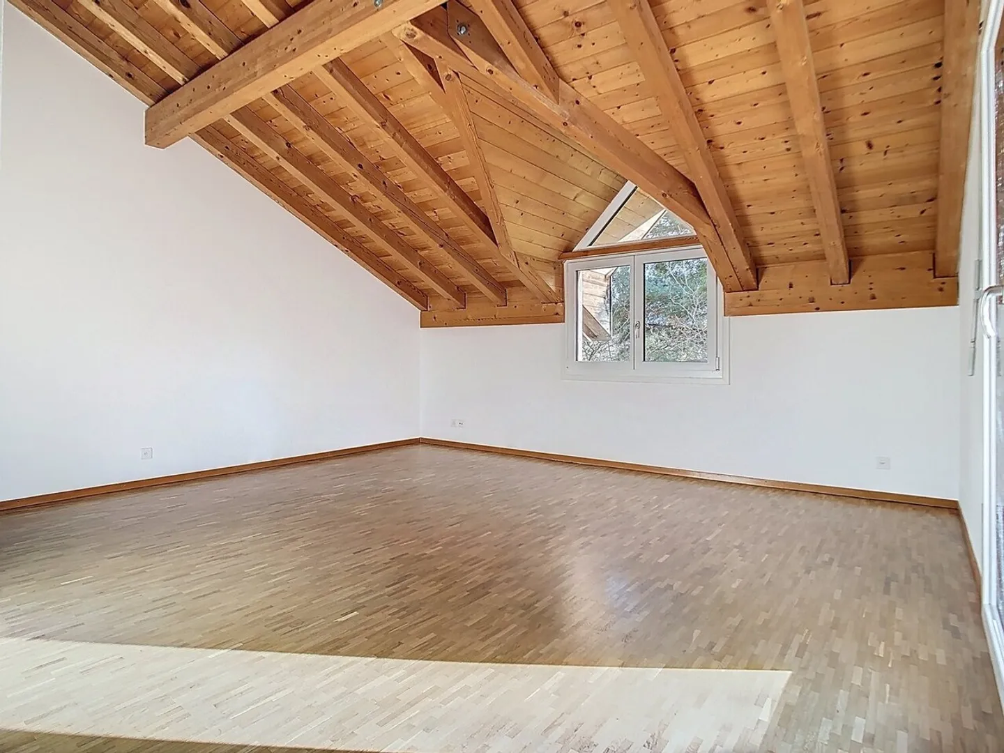 Apartment for rent - Photo 9 of 13