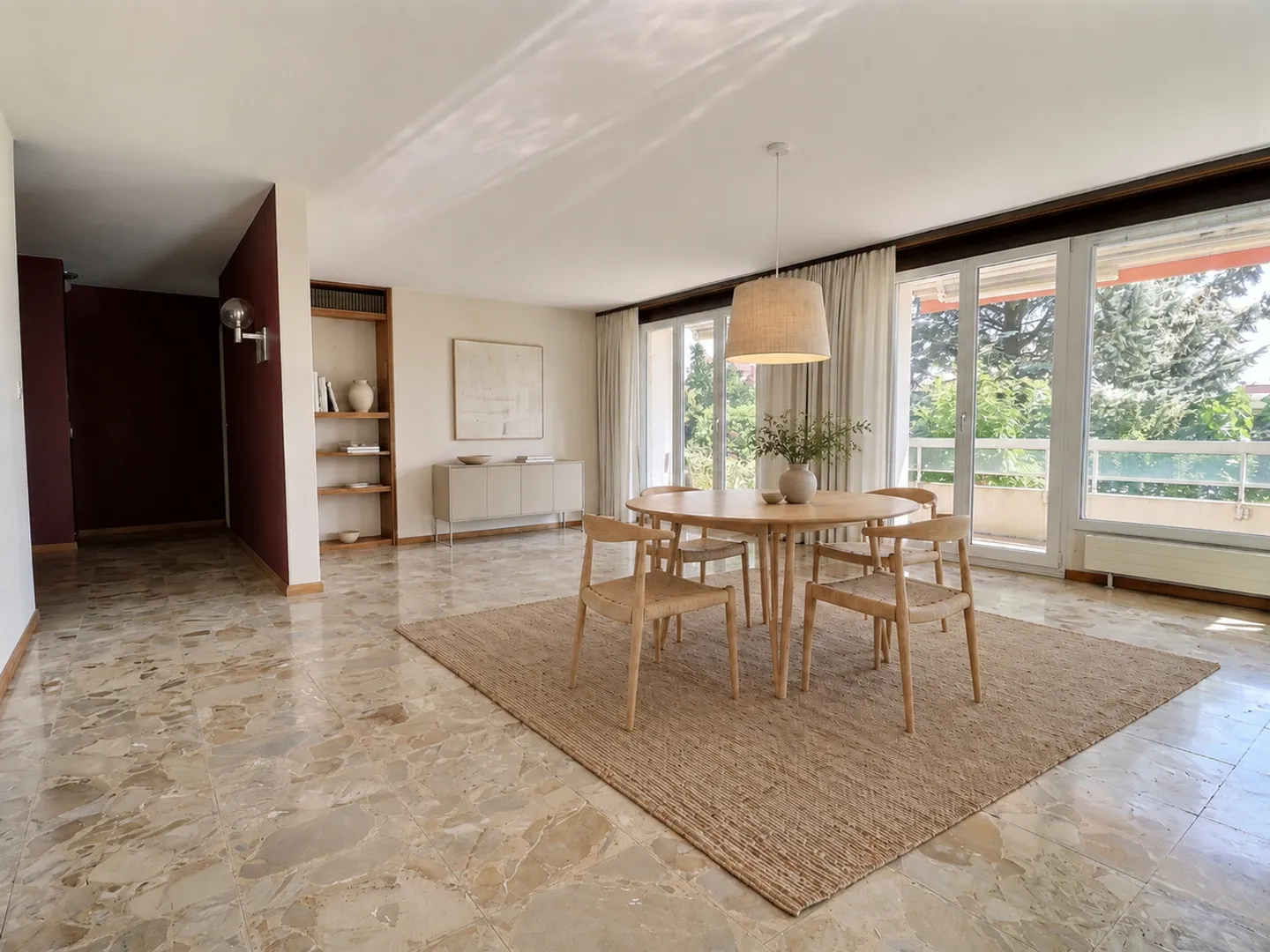 Anwesen mit zwei 4,5 Zimmerwohnungen in herrlicher Lage auf einem 1'457 m² grossen Grundstück - Foto 7 von 19