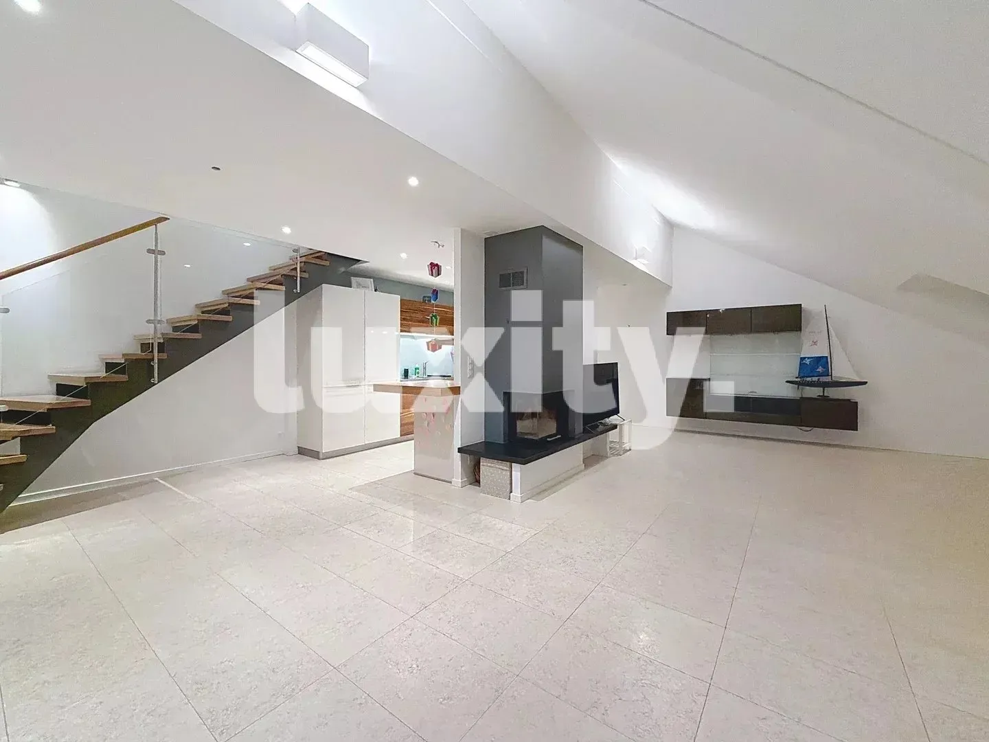 Schönes Doppelhaus von 148 m² zur Miete in Founex - Foto 1 di 8