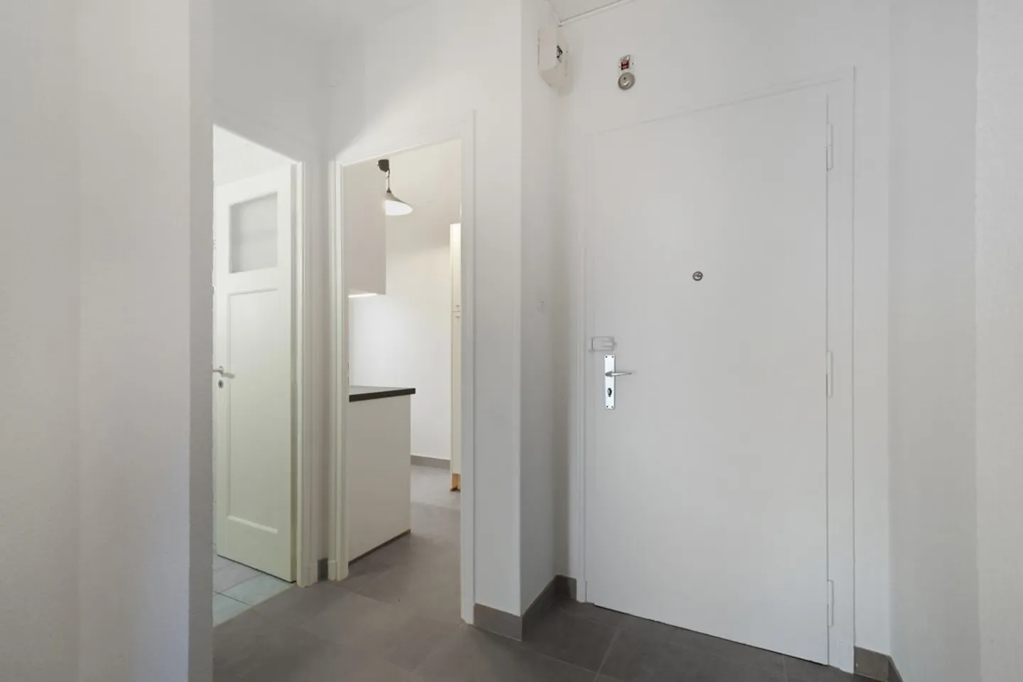 Appartamento Ristrutturato in Zona Tranquilla - Foto 4 di 8