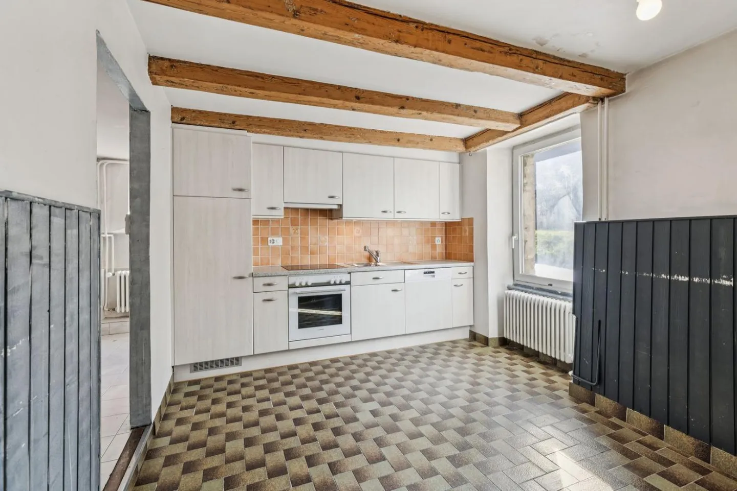 Renovierungsmöglichkeit in La Chaux - Foto 4 von 11