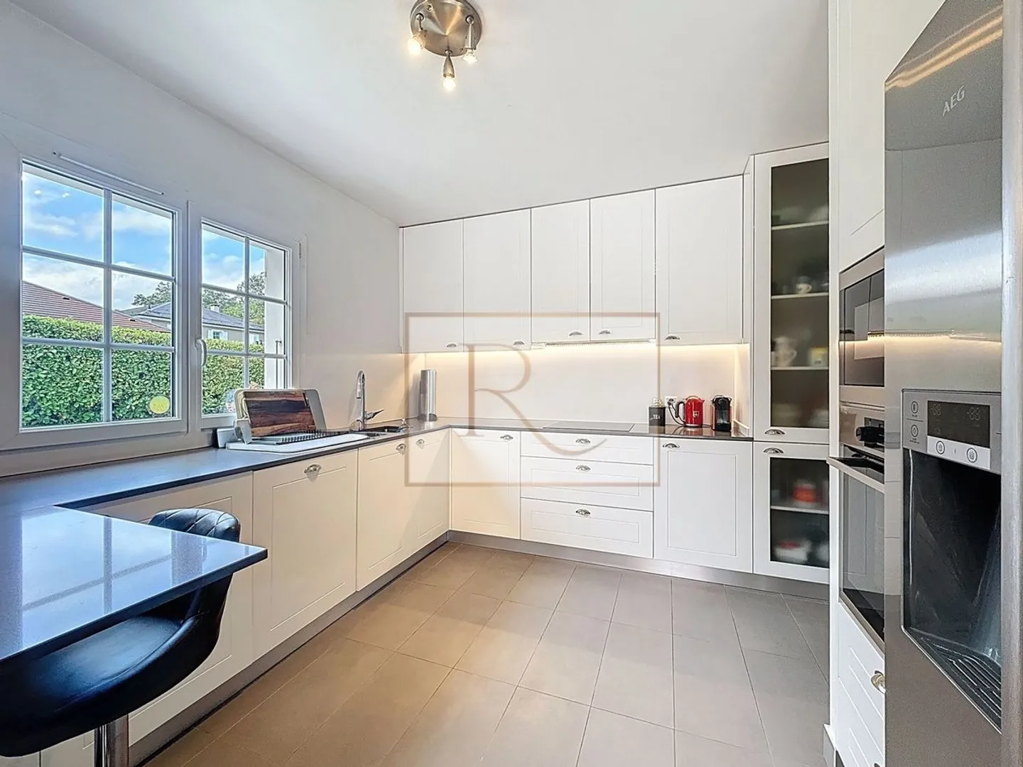 7-room house - Photo 3 of 8