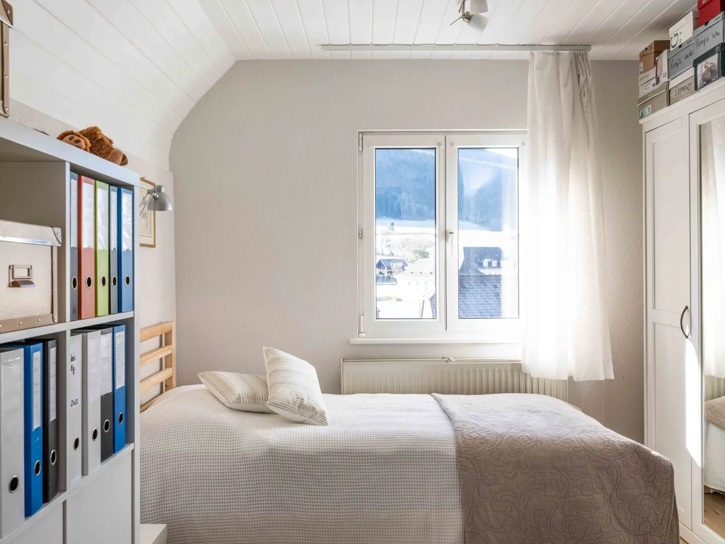 Charming Single-Family House - Photo 16 of 21
