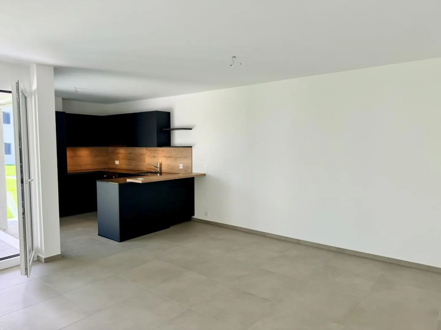 Appartamento in affitto - Foto 3 di 9