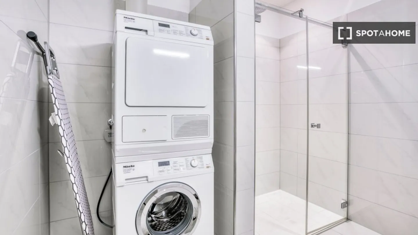 Découvrez, visitez et louez votre nouveau chez-vous en ligne en toute confiance. - Photo 8 sur 14