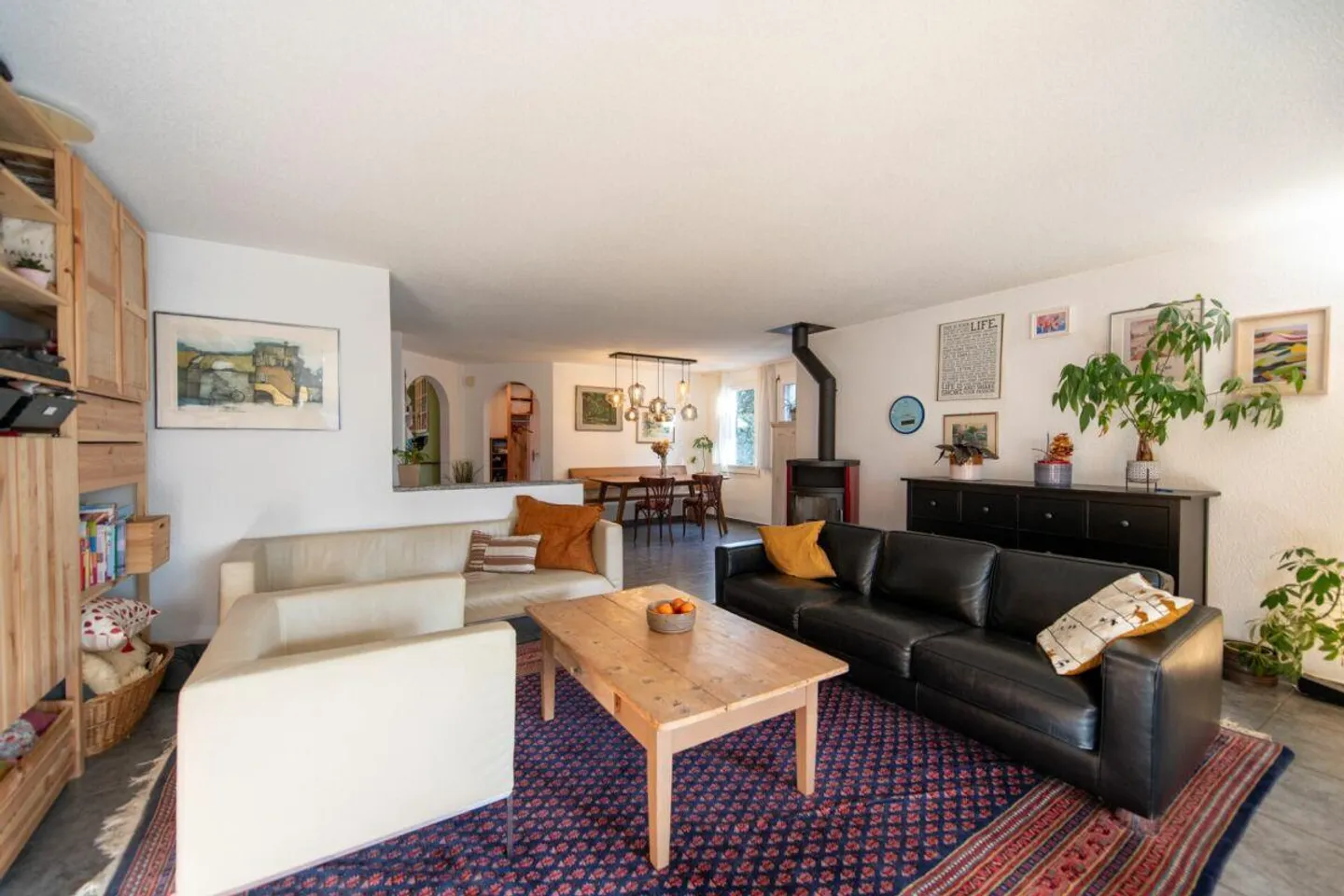 Attractive 6.5-room semi-detached house in a family-friendly location - Photo 3 of 23