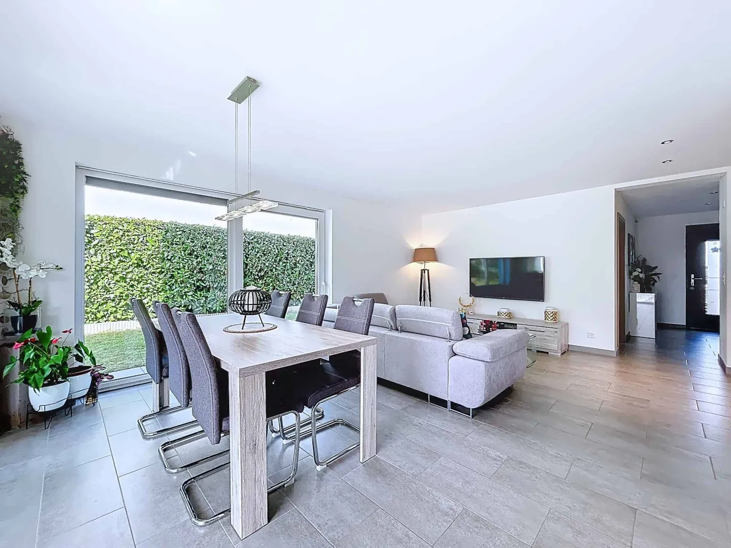 Villa individuelle avec 5,5 pièces dans une impasse calme - Photo 3 sur 13