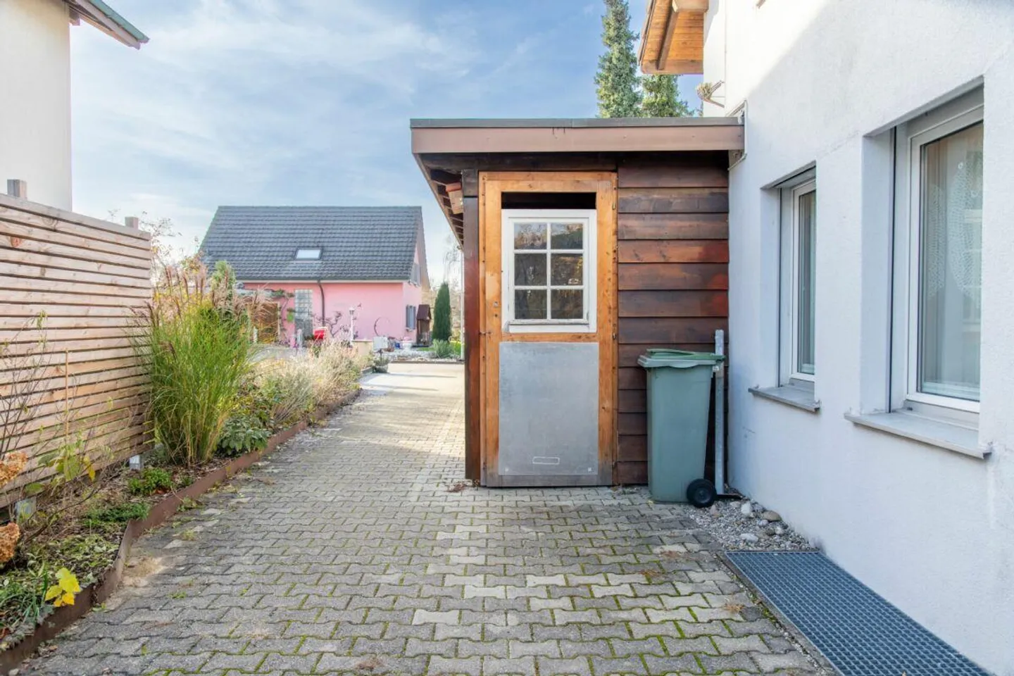 Attractive 6.5-room semi-detached house in a family-friendly location - Photo 18 of 23