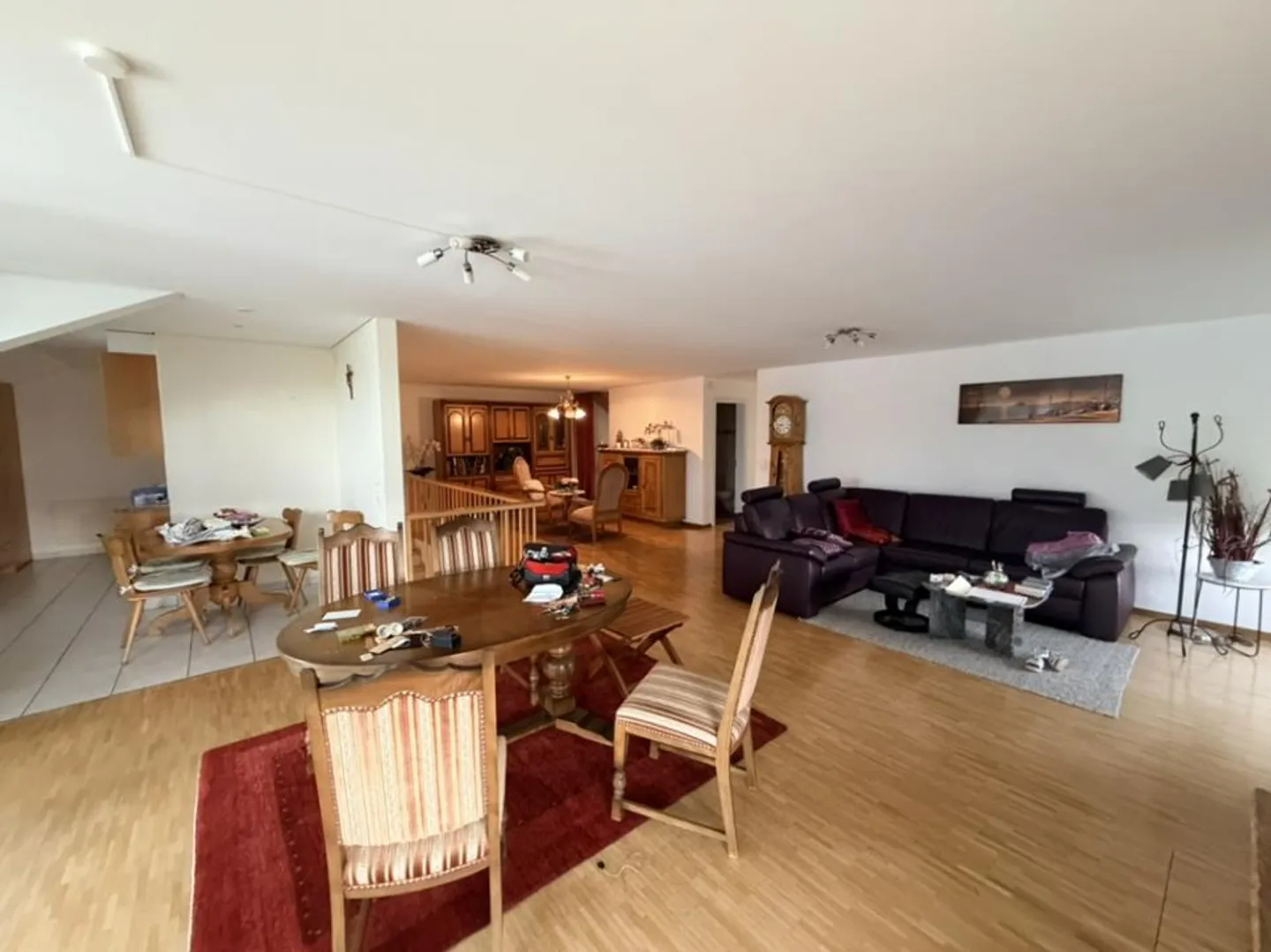 Villa adiacente di 165 m² abitabili + grande deposito - Foto 2 di 7