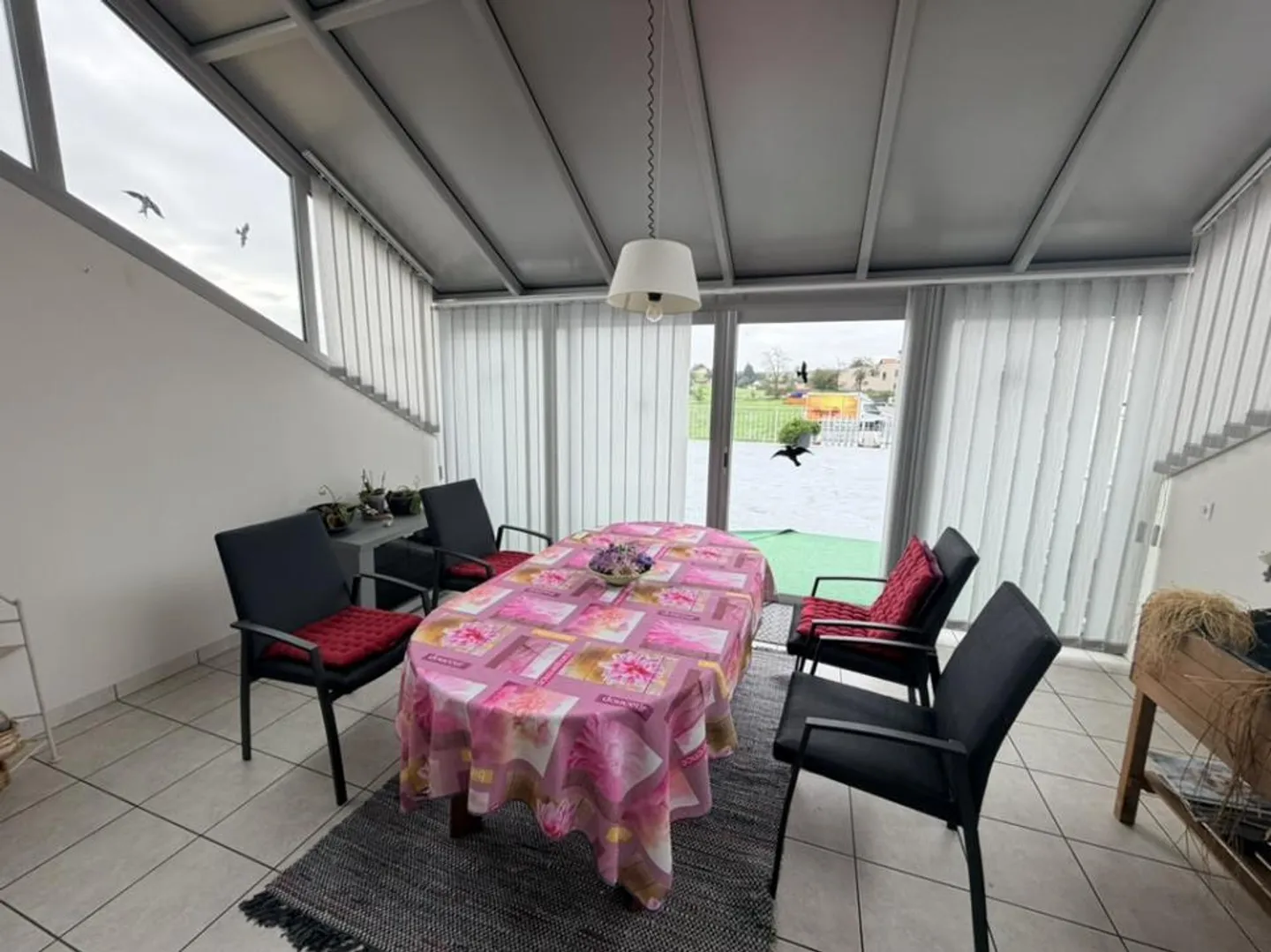 Villa adiacente di 165 m² abitabili + grande deposito - Foto 5 di 7