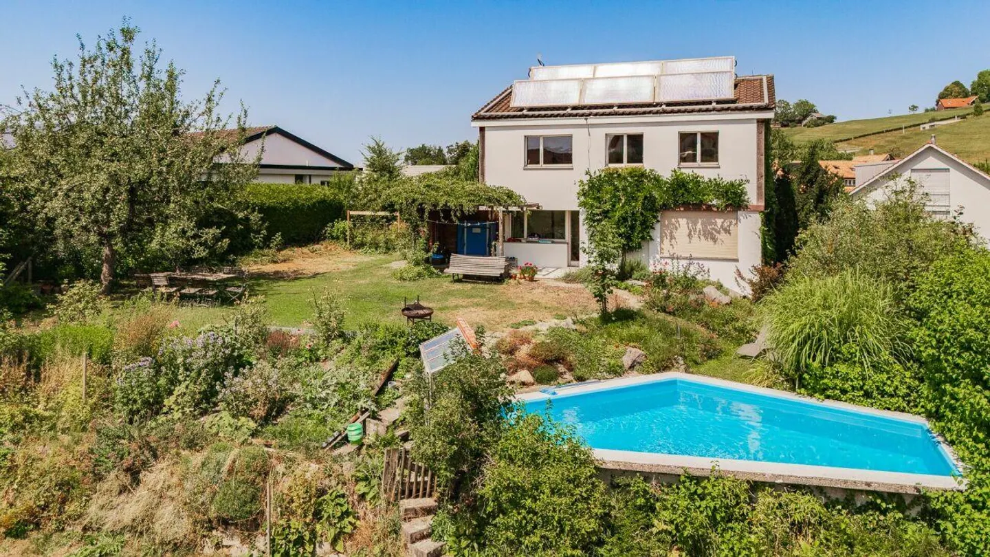 Casa unifamiliare indipendente con 8 camere e vista libera sull'Alpstein - Foto 4 di 14