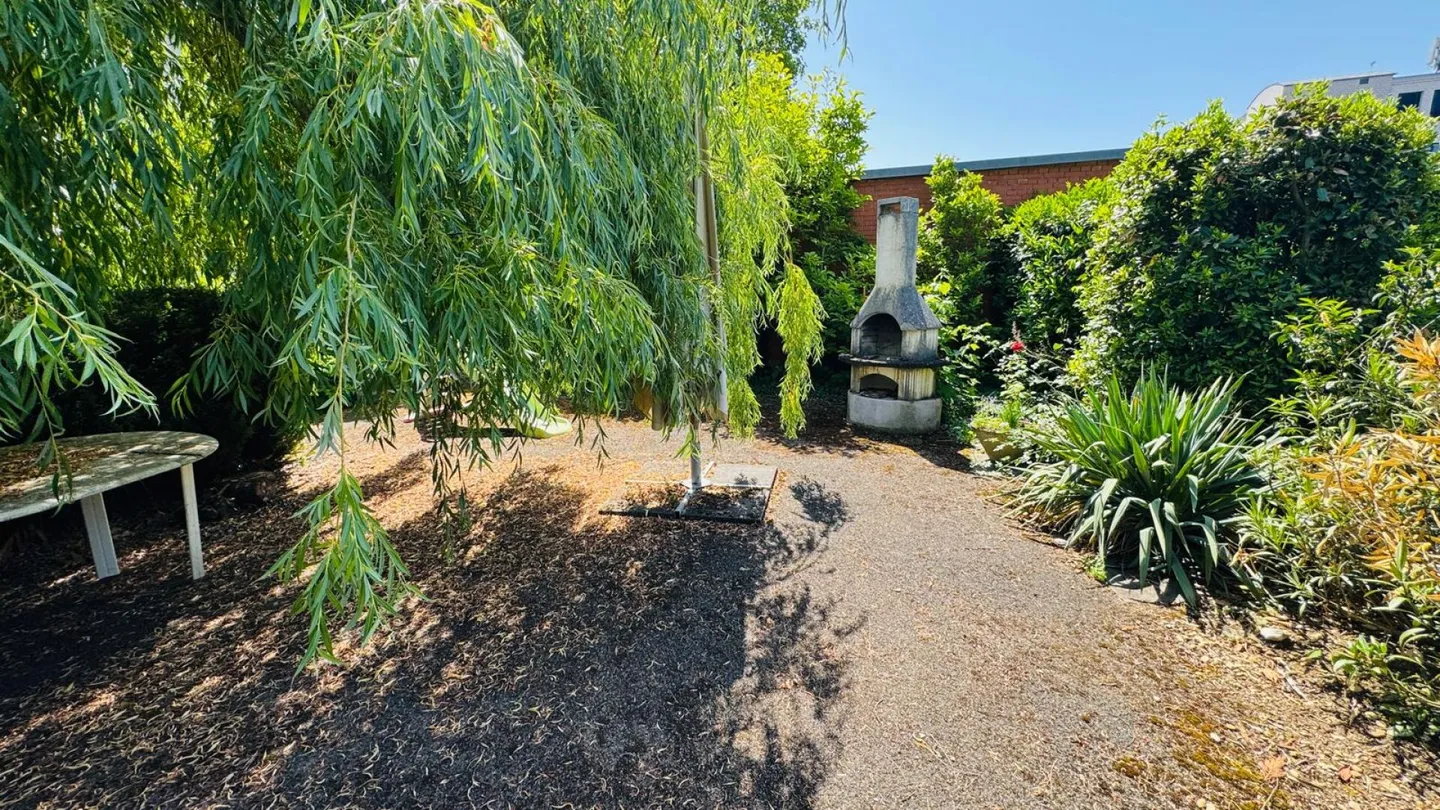 Grosszügige 5.5-Zimmer-Wohnung mit mehreren Balkonen, Carport, Parkplatz & viel Stauraum - Foto 5 von 19