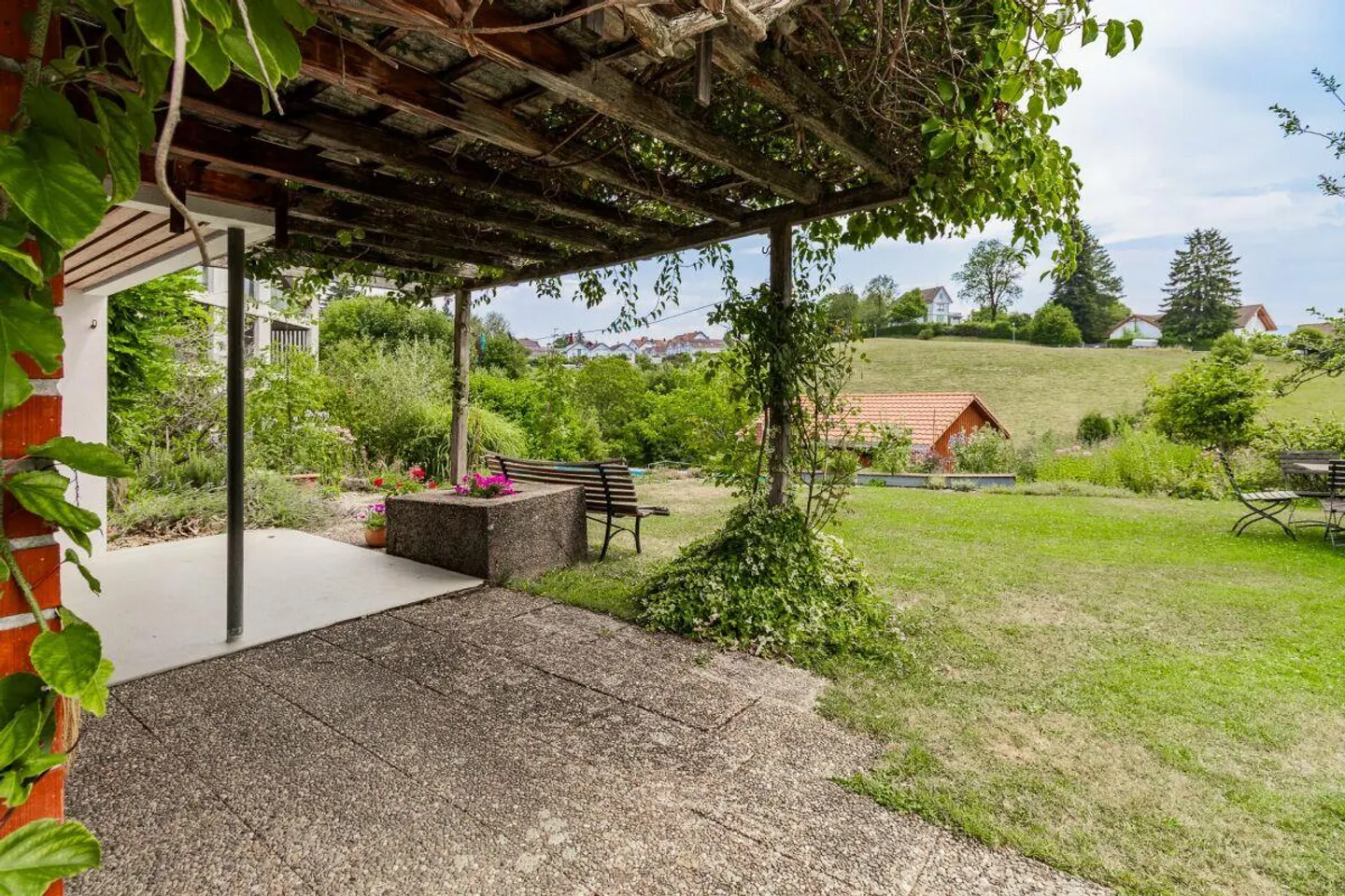 Casa unifamiliare indipendente con 8 camere e vista libera sull'Alpstein - Foto 9 di 14