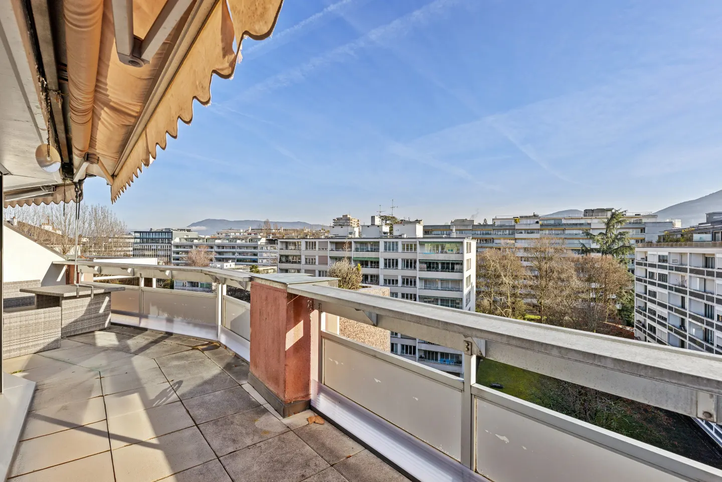 Elegant Duplex Apartment in Geneva - Photo 17 of 21
