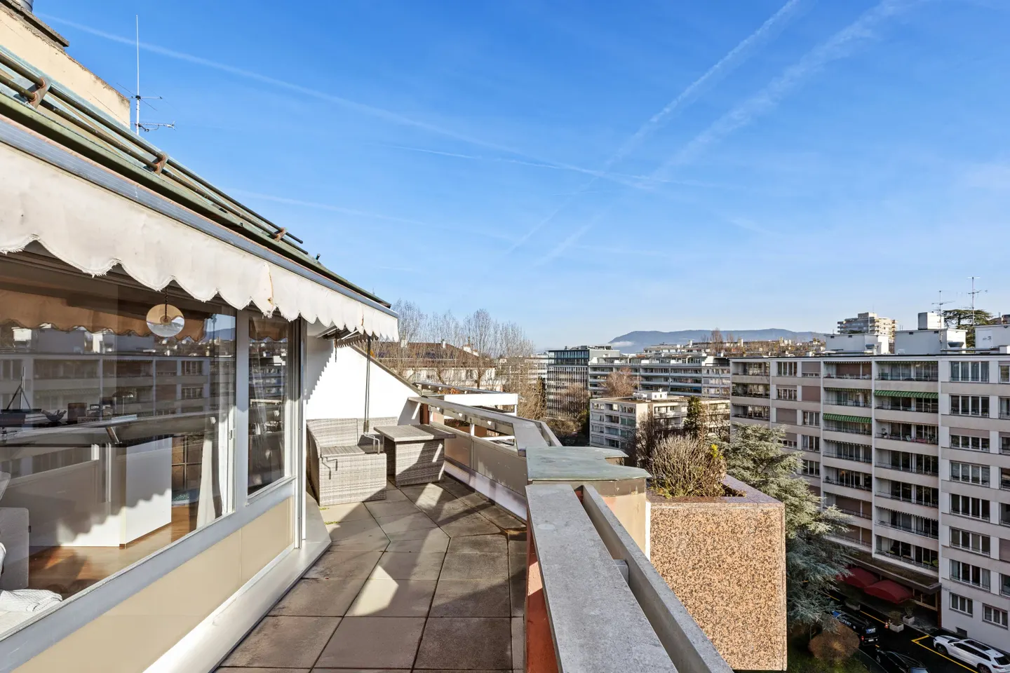 Elegant Duplex Apartment in Geneva - Photo 18 of 21