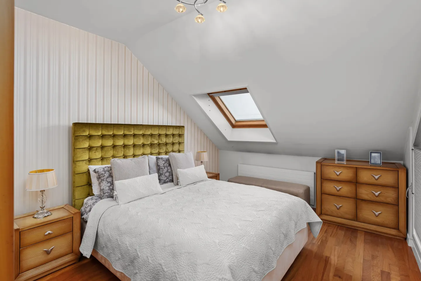 Elegant Duplex Apartment in Geneva - Photo 13 of 21