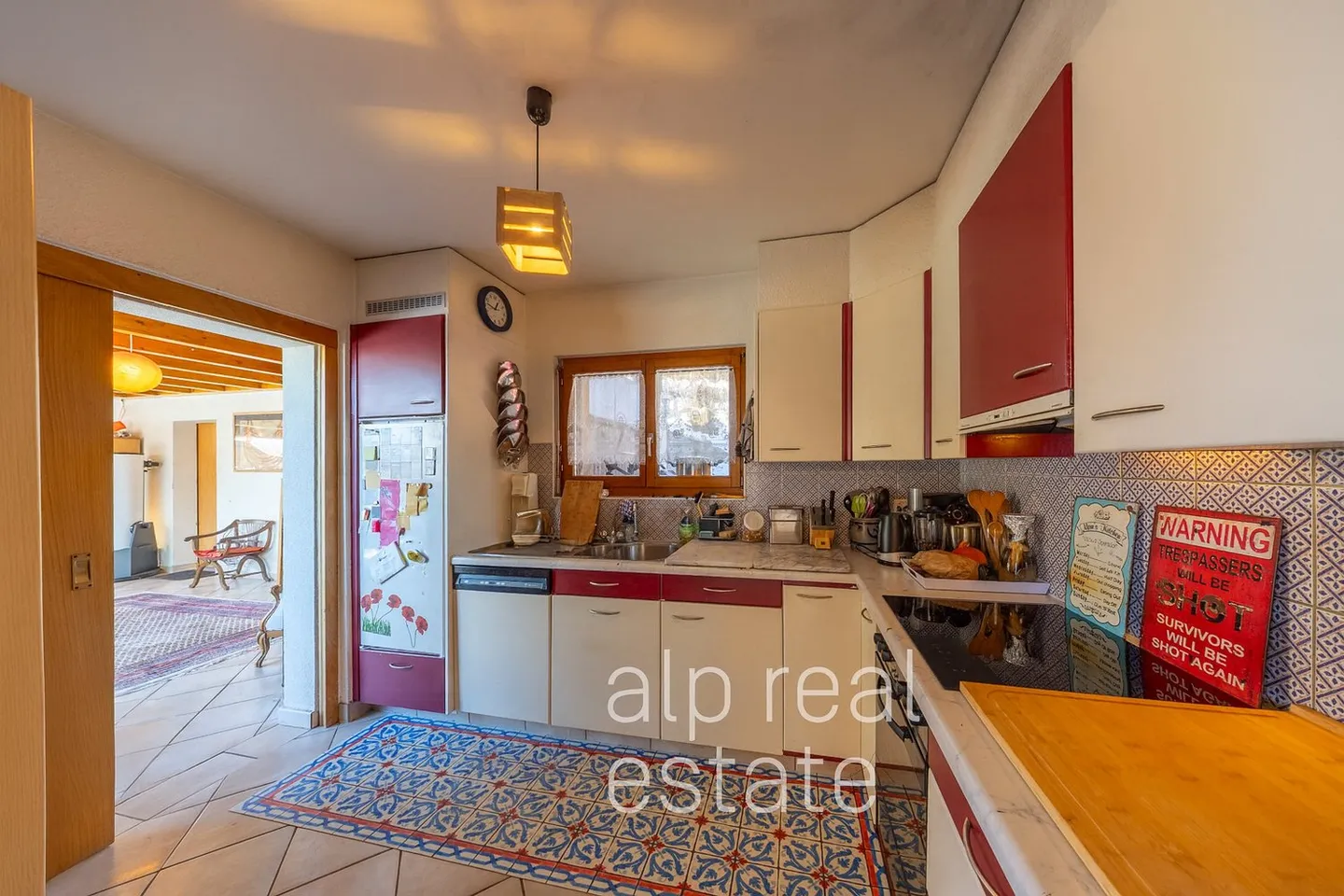 Beautiful family house with heated veranda and open view - Photo 5 of 11