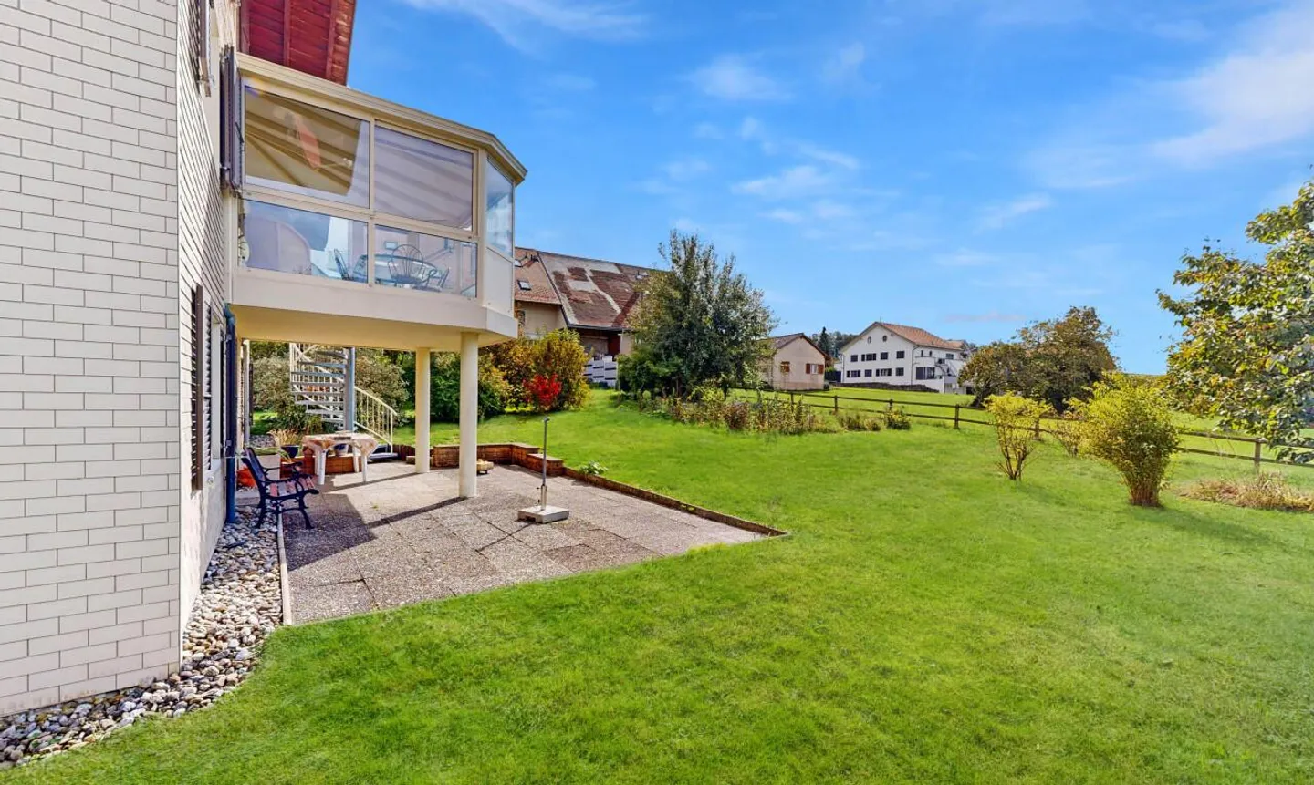 Villa to renovate or construction project on a large plot - Photo 3 of 11