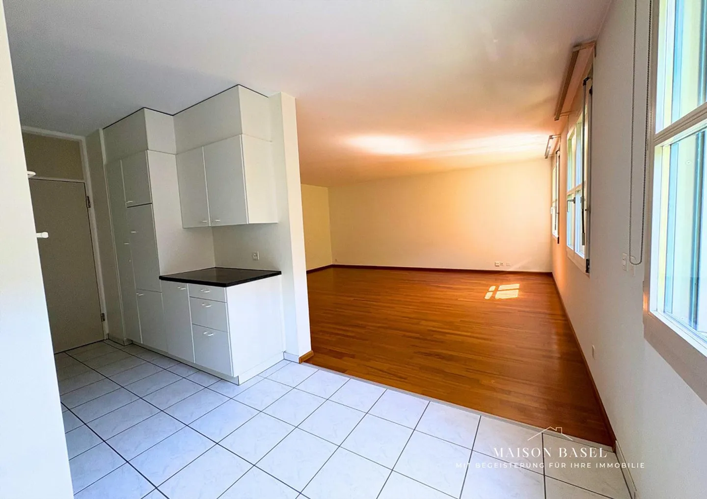 Zentrale Basler Wohnung - Foto 2 von 14