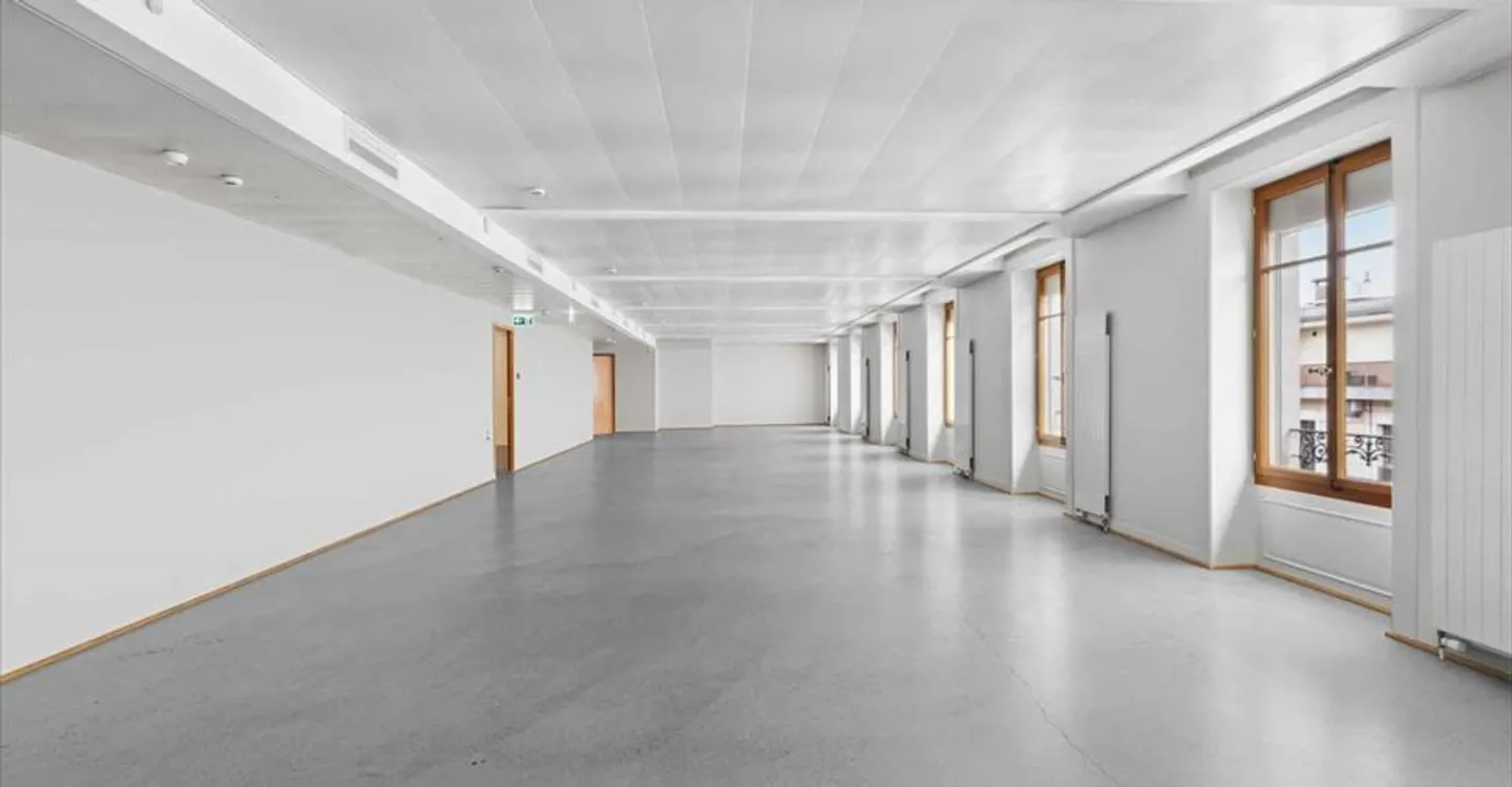 Office space for rent - Photo 1 of 5