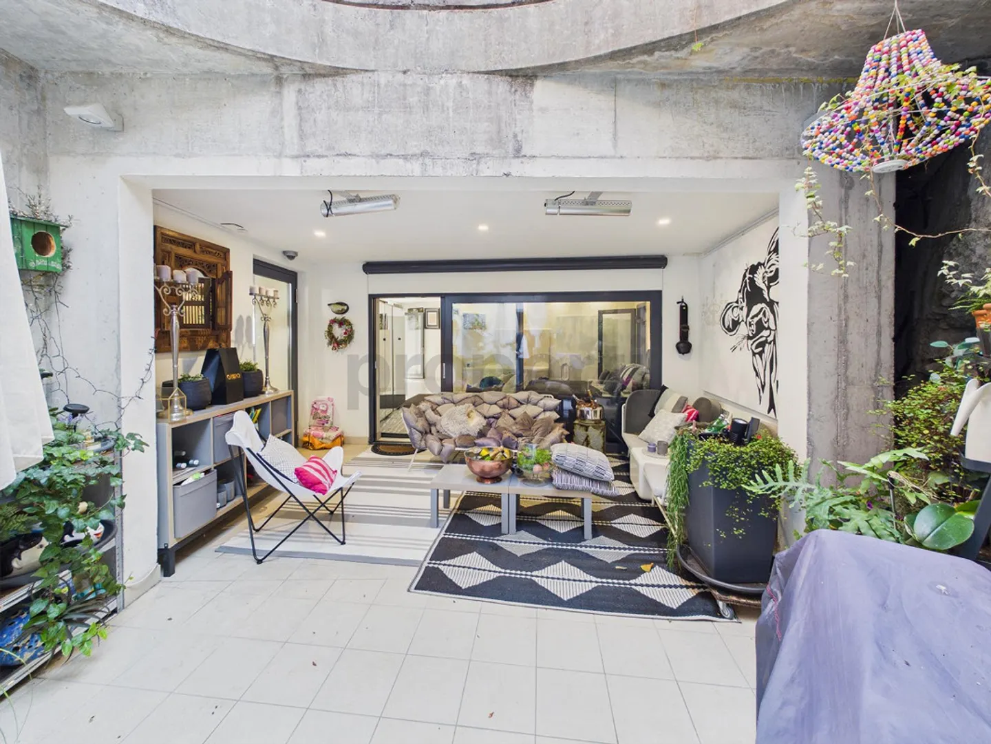 More than 288 m² of Living Space, Mixed Use Possible & Prime Location... - Photo 10 of 11