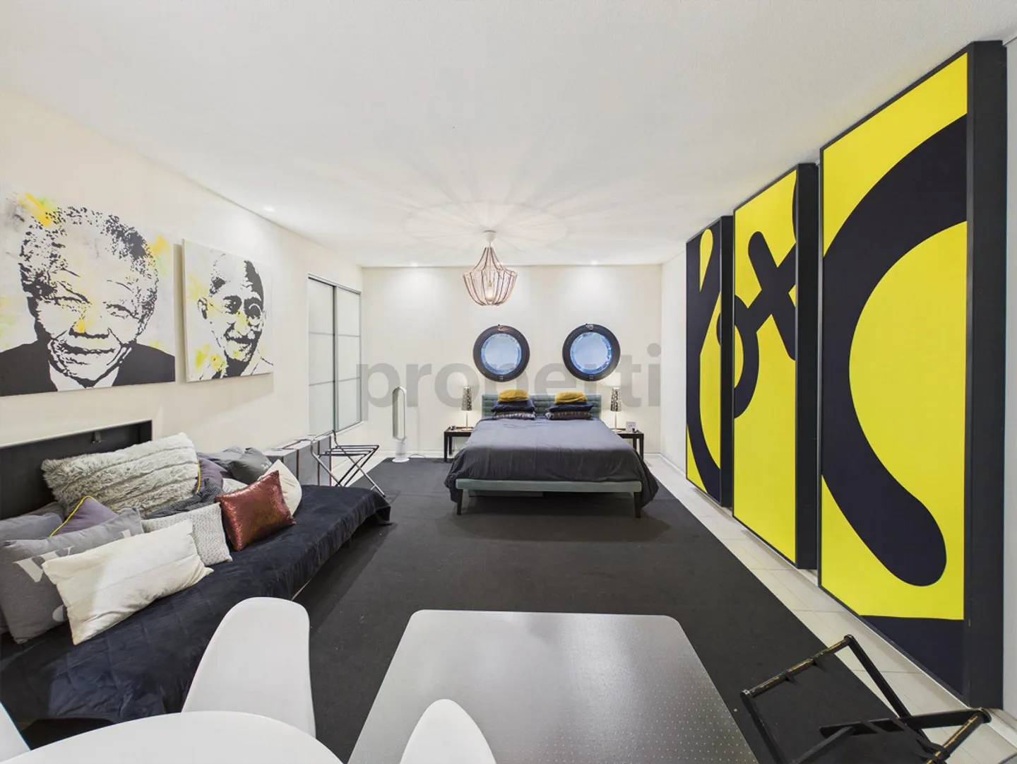 More than 288 m² of Living Space, Mixed Use Possible & Prime Location... - Photo 7 of 11