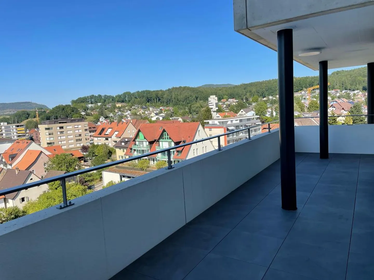 Oasi di benessere con vista e due balconi - Foto 8 di 9
