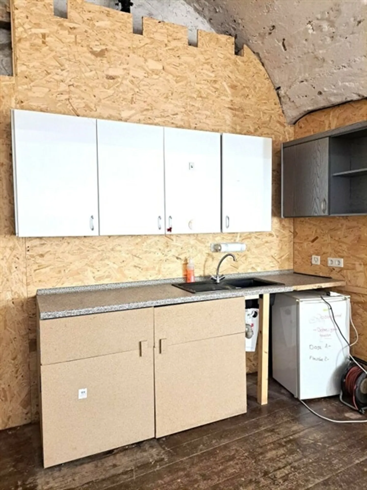 Charmant Clubhouse - Atelier avec de grands espaces - Photo 3 sur 9