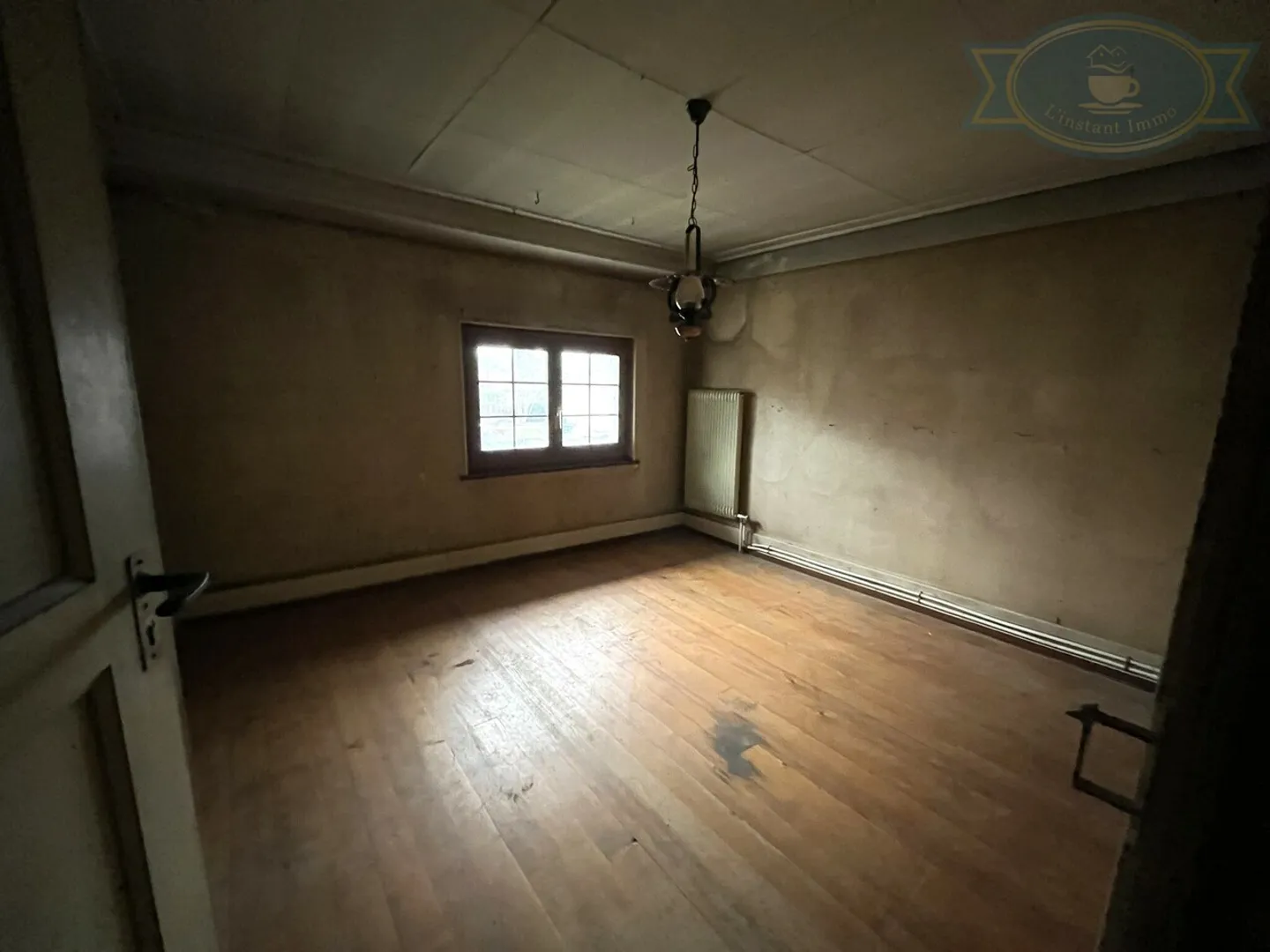 Maison à Rénover Charmante - Photo 6 sur 13