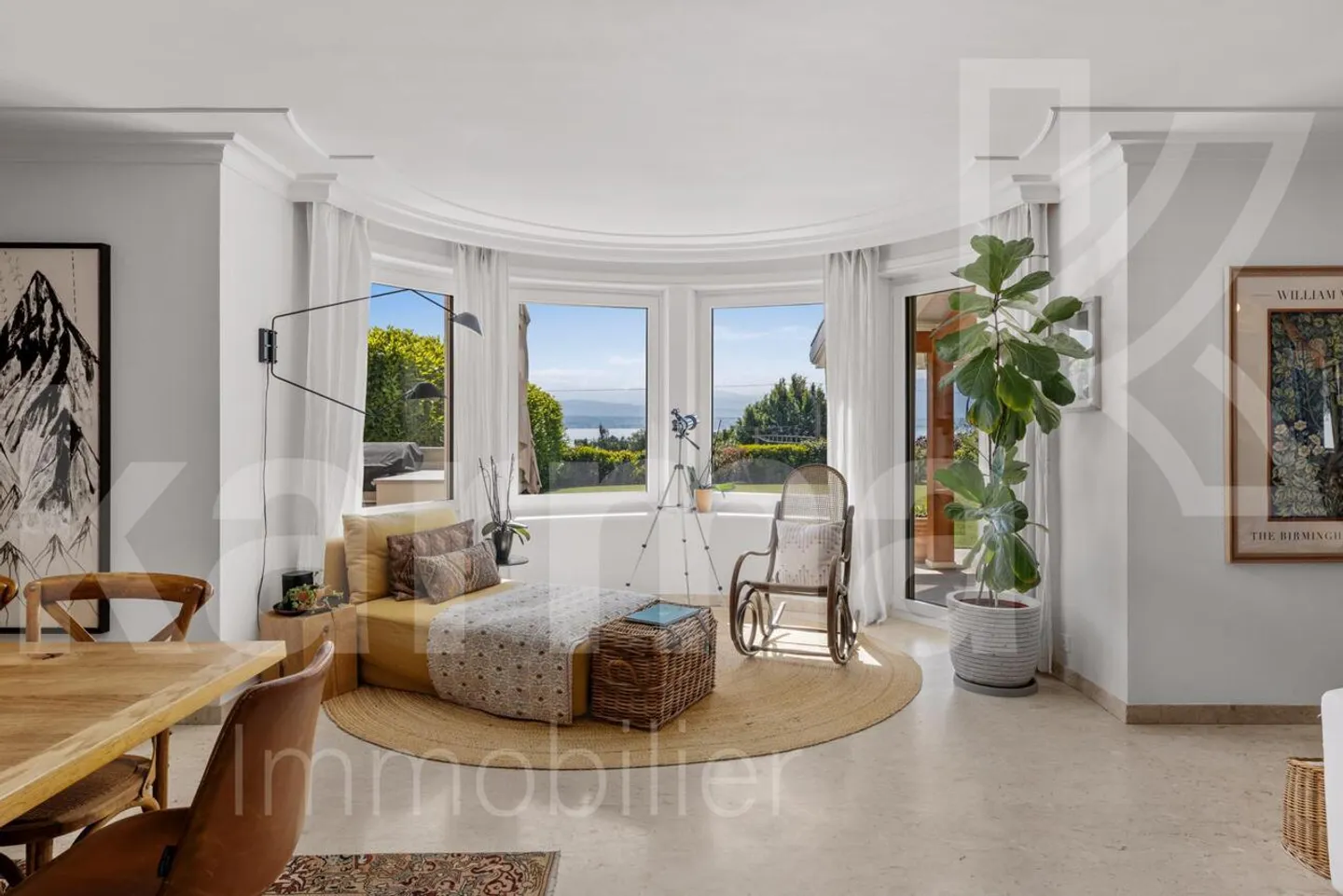 Stunning Villa with Lake View - Photo 7 of 18