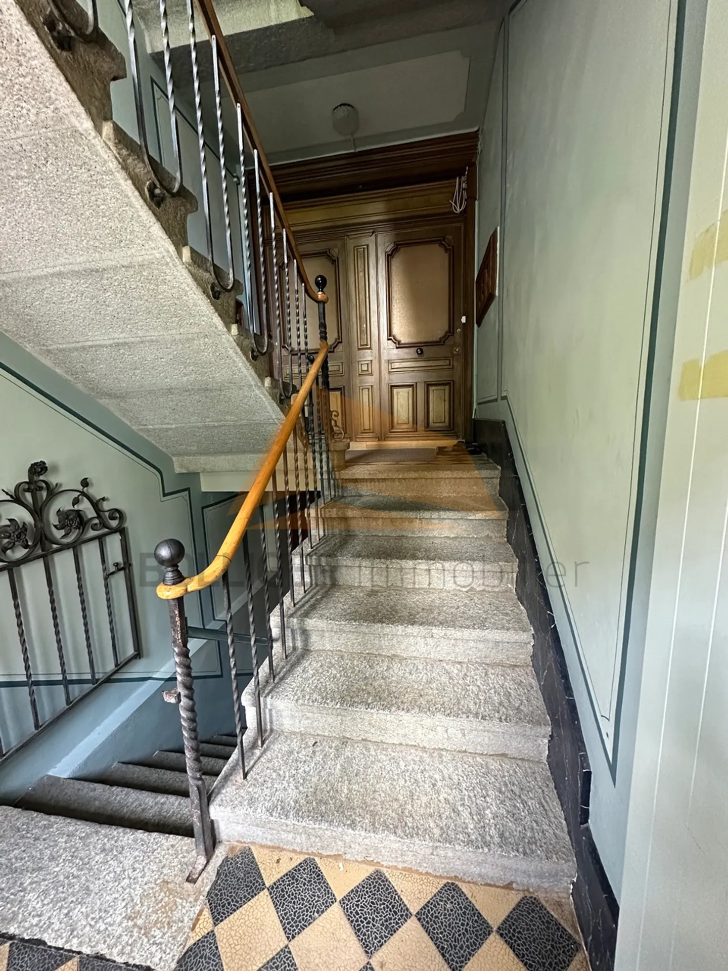 In vendita edificio residenziale - Foto 2 di 10