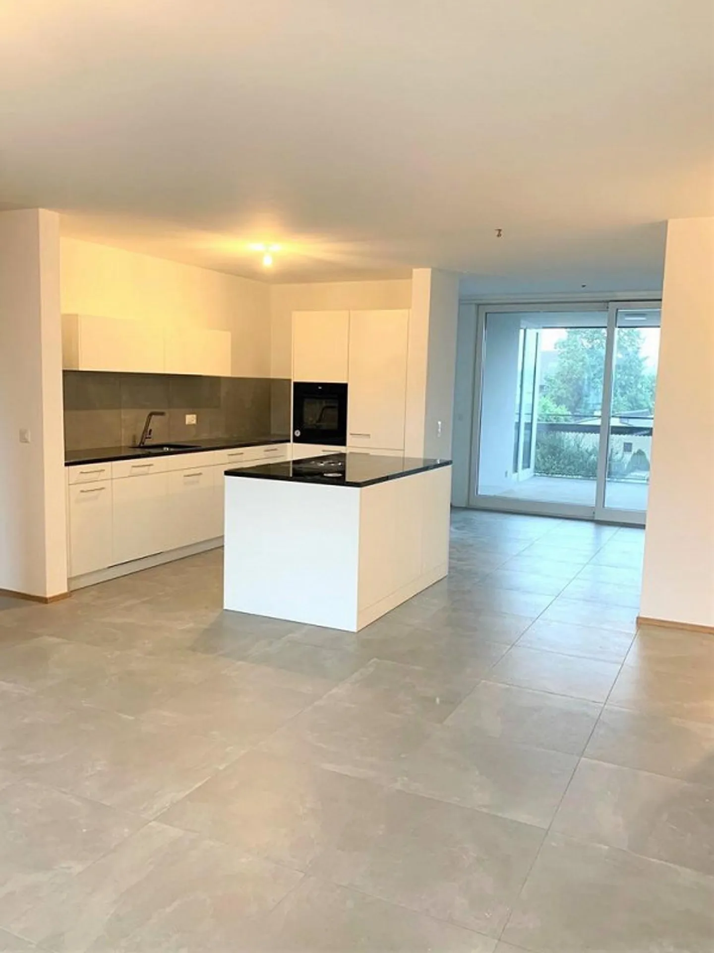 Vie moderne directement sur la Lüssel avec deux balcons - Photo 2 sur 8