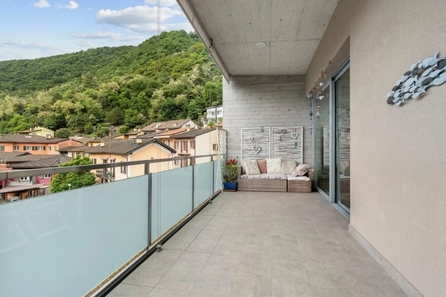 Magnifico attico con vista lago Melide - Foto 6 di 12
