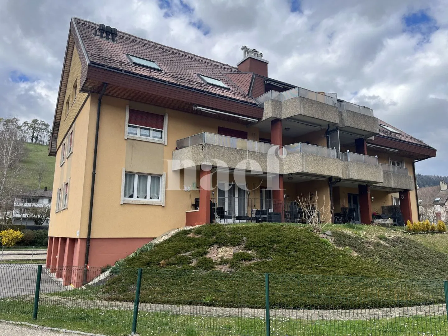 4.5 Room Apartment - Photo 1 of 2