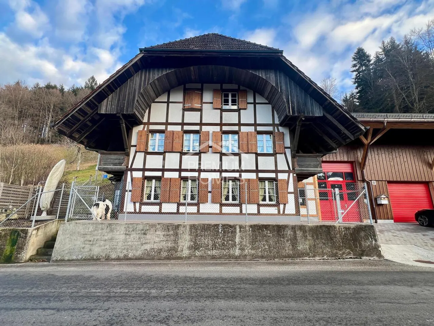 Charmantes Einfamilienhaus mit Land - Foto 2 von 13