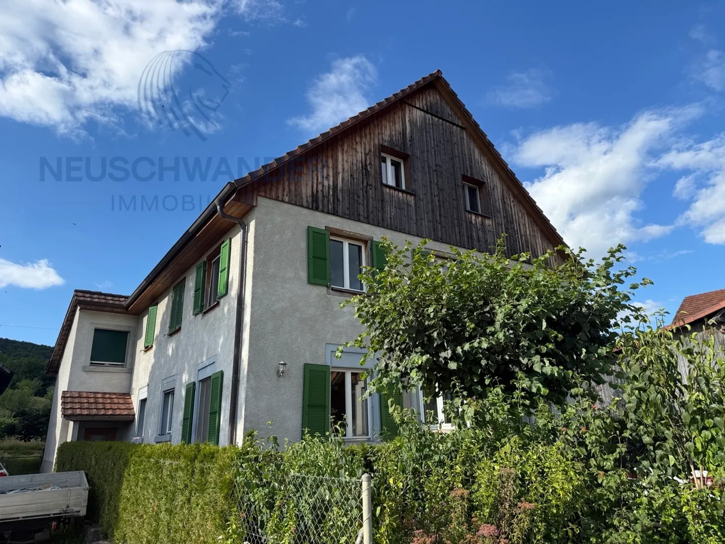 Residential building for sale - Photo 2 of 27