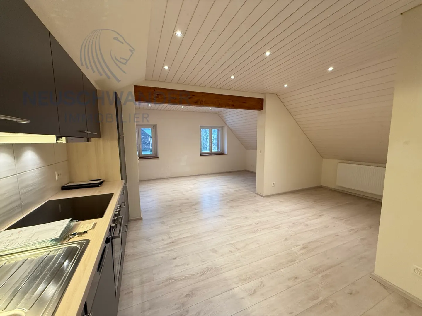 Residential building for sale - Photo 3 of 27