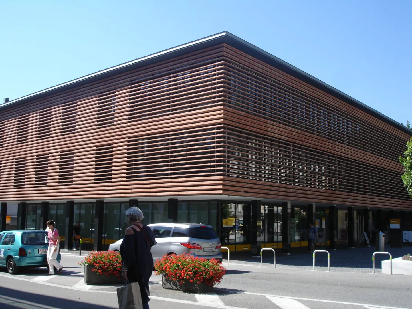 IN THE CENTER OF ASCONA IN THE POST OFFICE BUILDING - Photo 1 of 2