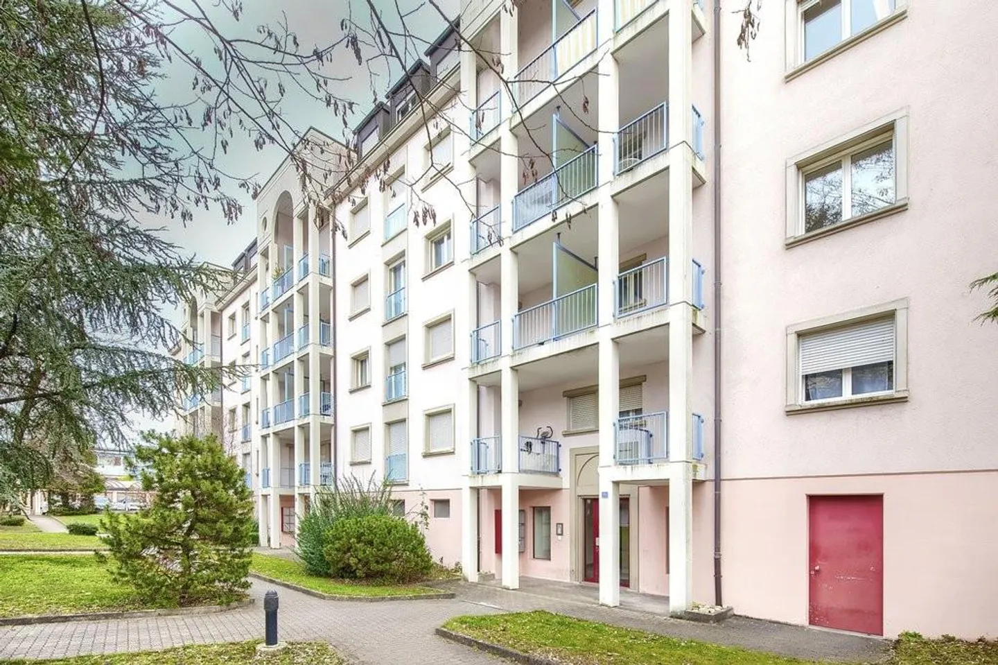 Spacious duplex apartment in a quiet neighborhood - Photo 1 of 6