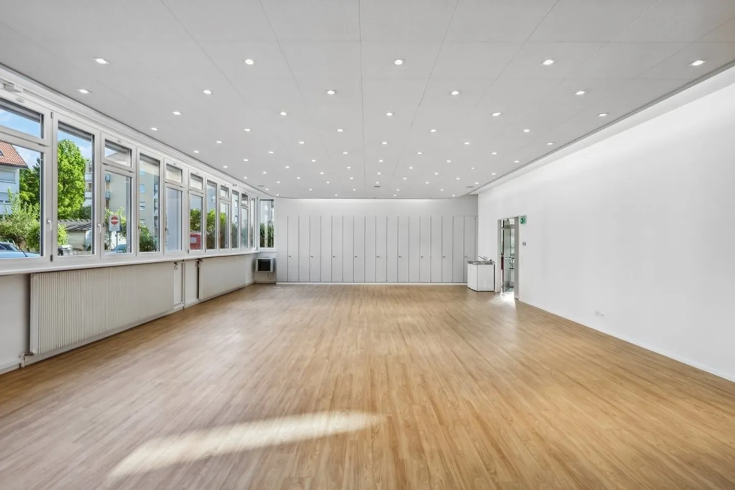 Salle de club / Salles de formation / Salle de danse (210m2) - Photo 3 sur 9