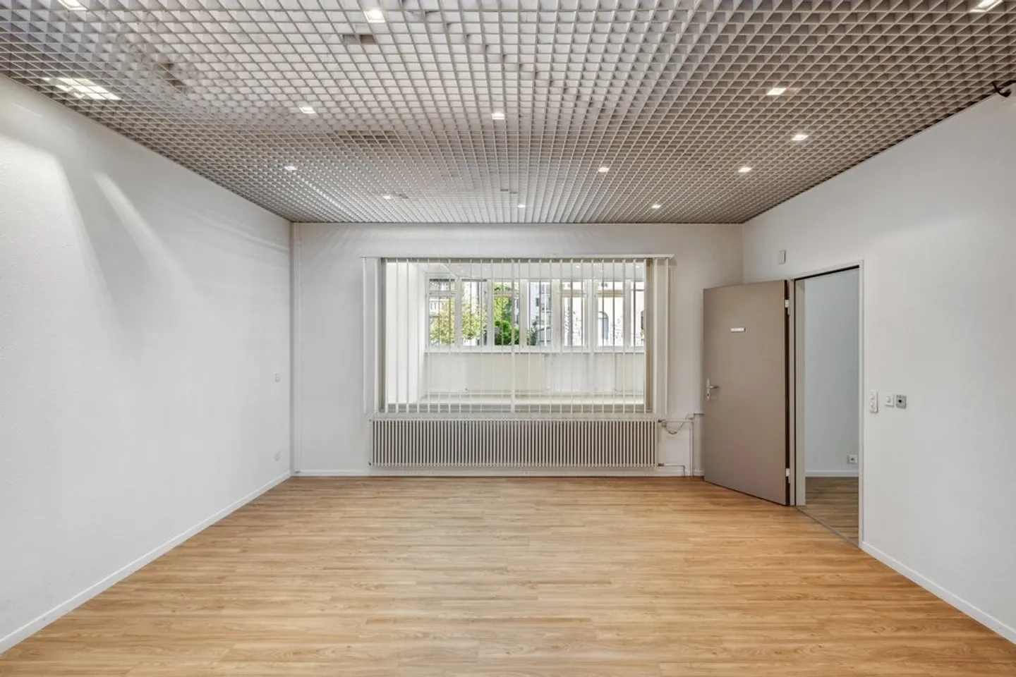 Salle de club / Salles de formation / Salle de danse (210m2) - Photo 4 sur 9