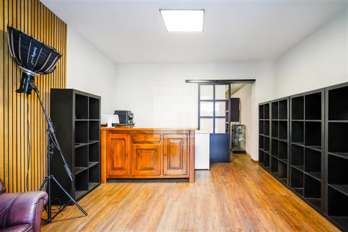 Arcade of approximately 39 m² on the ground floor - Photo 3 of 5