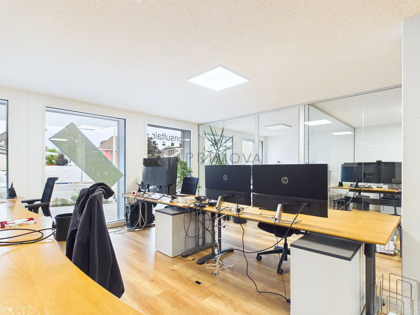 Modern office and commercial space in Minergie-Eco standard in a central location in Wädenswil - Photo 5 of 8