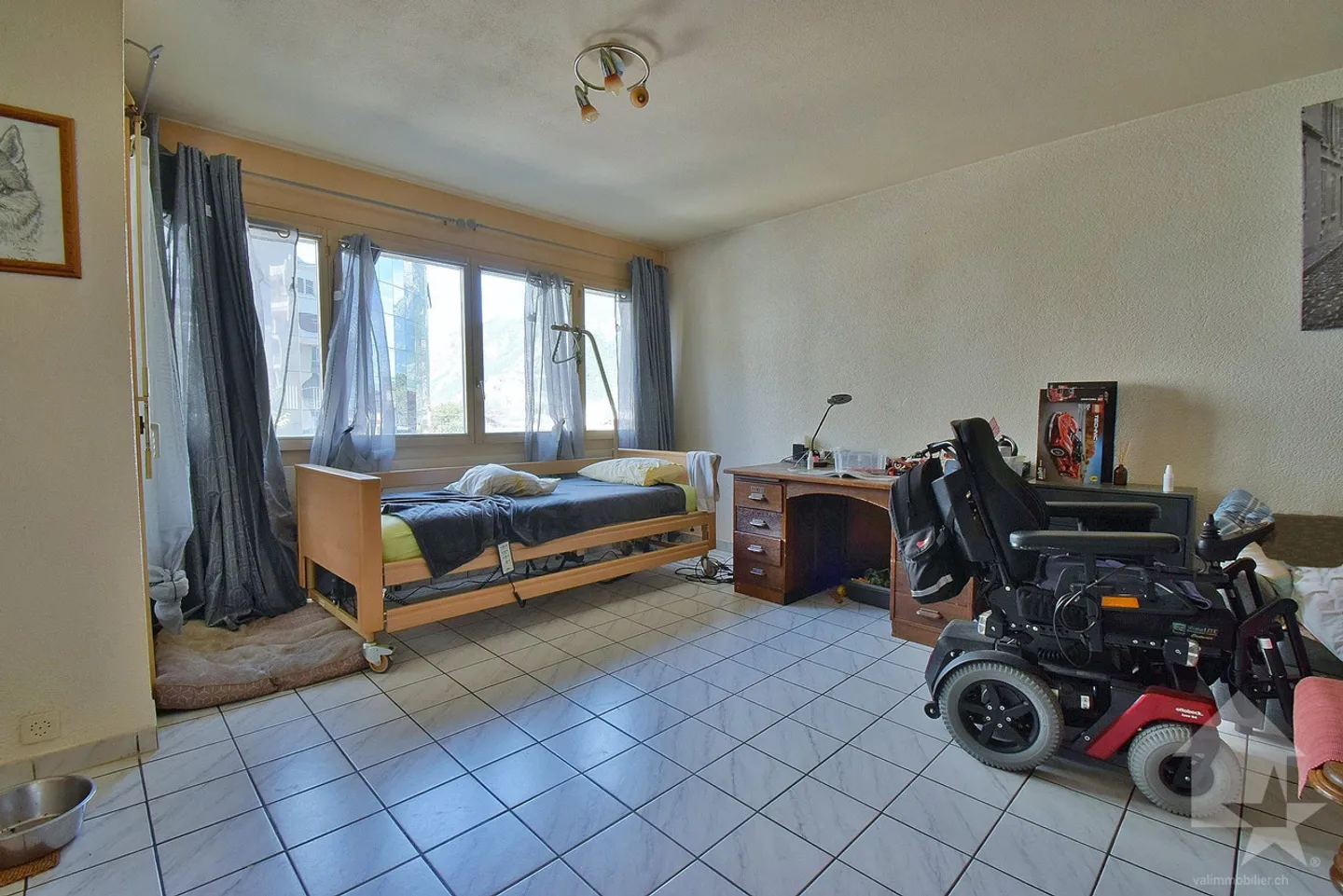 Close to the train station, 4.5 rooms with 3 indoor parking spaces - Photo 8 of 15