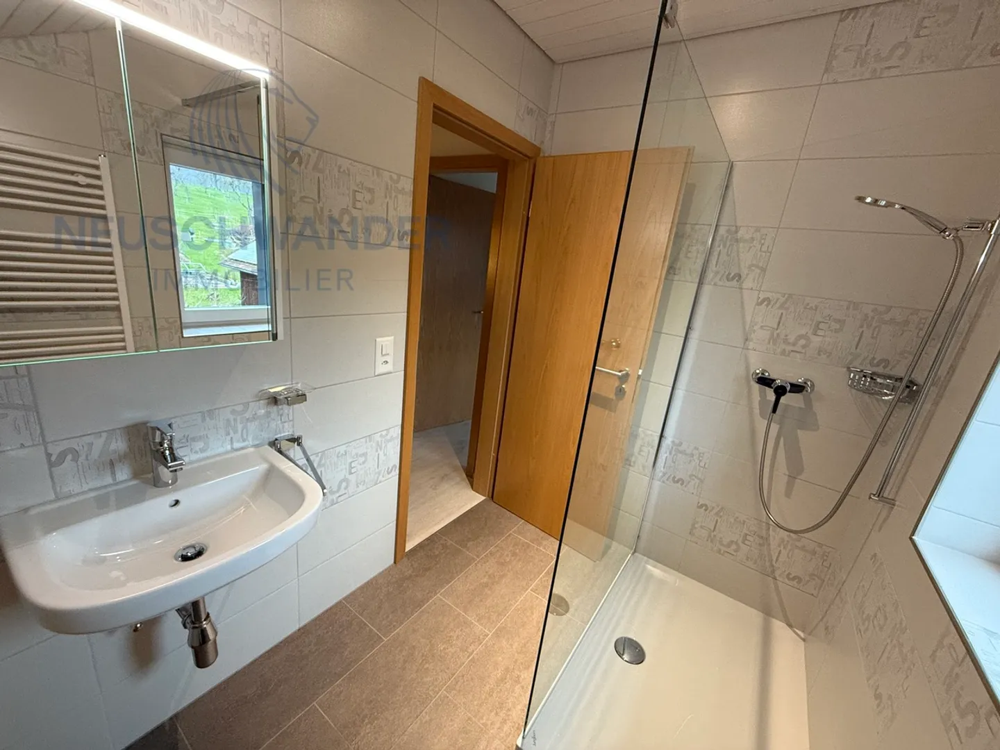 Residential building for sale - Photo 8 of 27