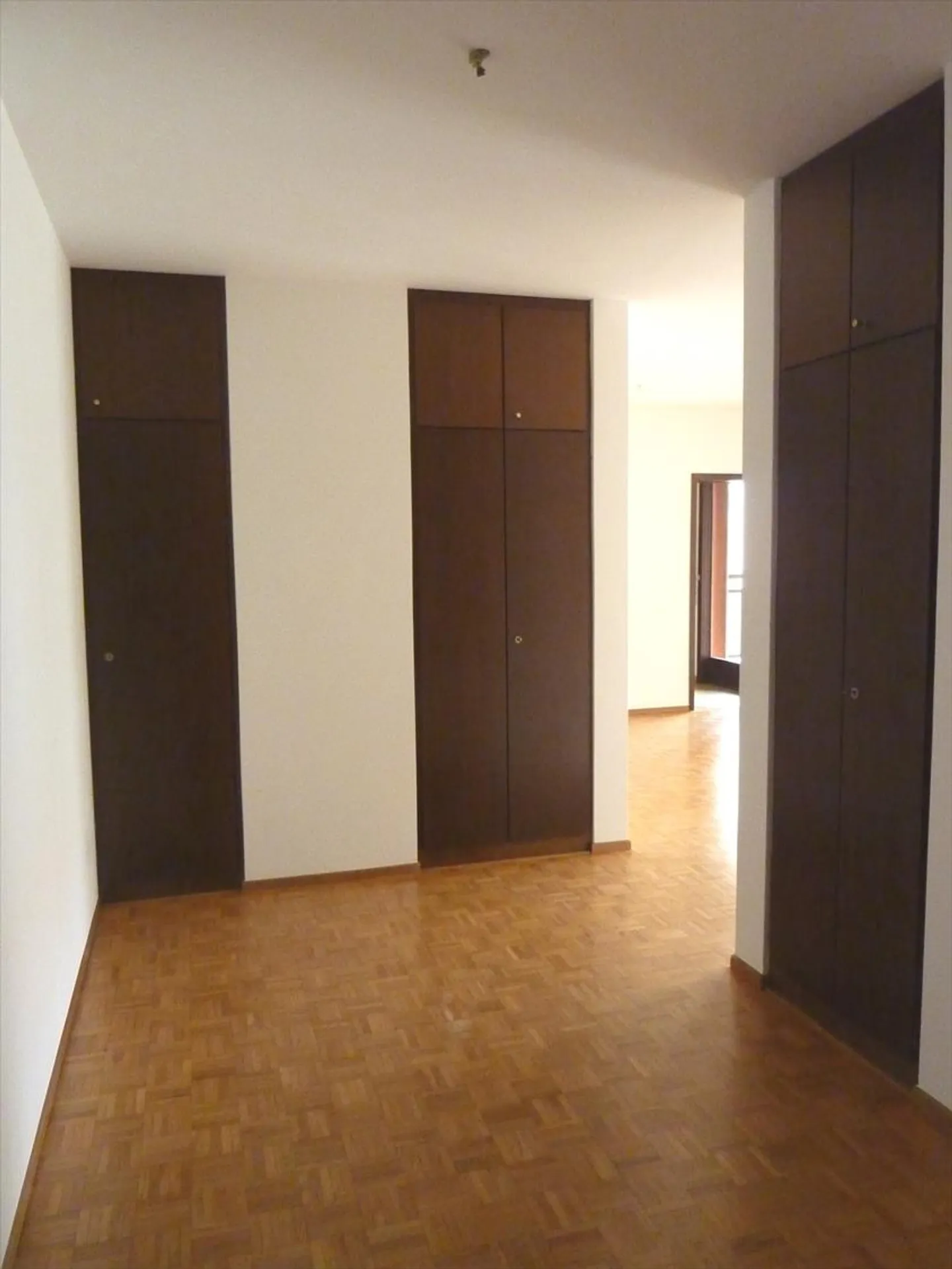 Spazioso appartamento di 2 locali a Savosa - Foto 2 di 11