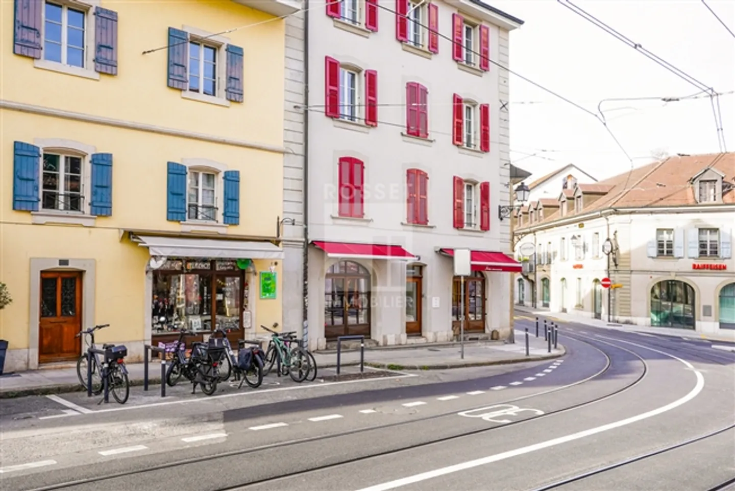 Arcade of approximately 39 m² on the ground floor - Photo 2 of 5