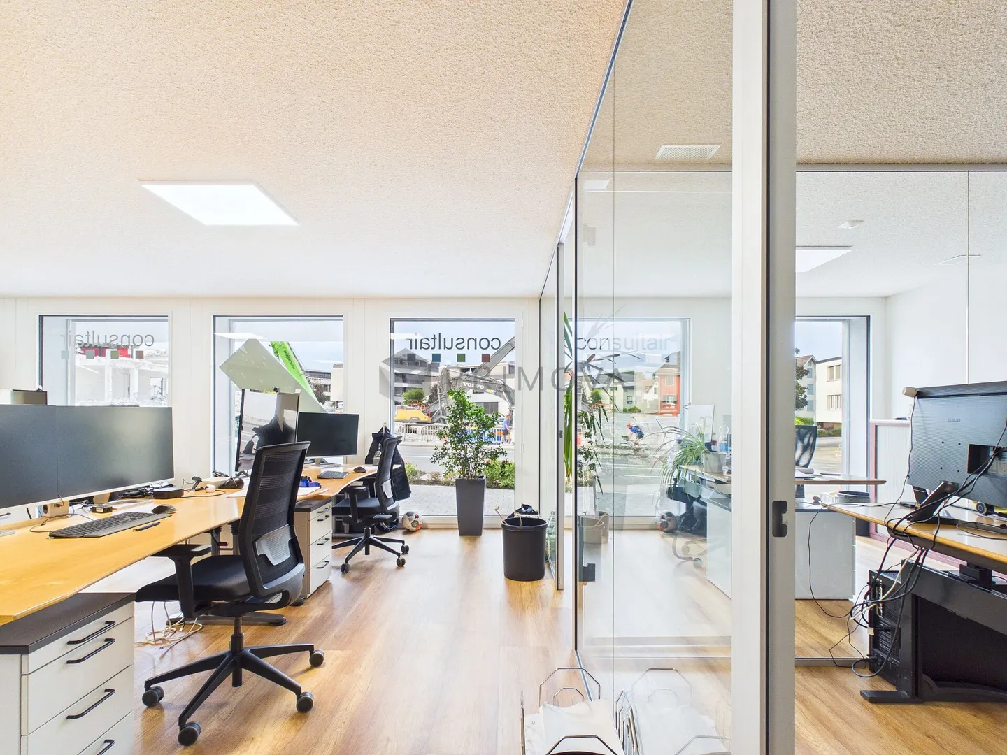 Modern office and commercial space in Minergie-Eco standard in a central location in Wädenswil - Photo 6 of 8